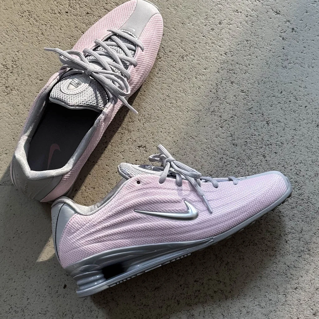Nike Wmns Shox Z Damen Sneaker mit Shox-Elementen