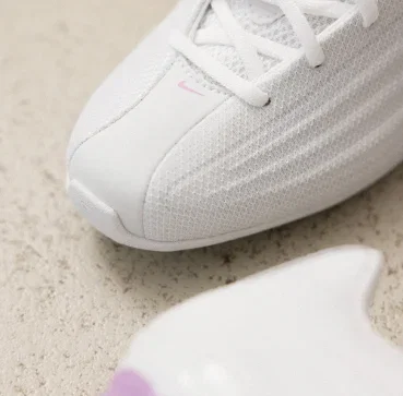 Nike Shox Z Sneaker mit Netz-Obermaterial und Shox-Elementen