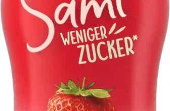 Rotes Schwartau Samt Glas mit Erdbeer-Abbildung und dem Hinweis Weniger Zucker
