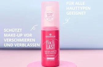 Rotes essence fix & LAST Instant Matte Make-up Fixing Spray auf rosa Podest mit Text