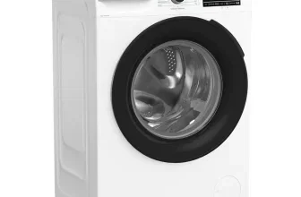 Beko Frontlader-Waschmaschine in Weiß mit schwarzem Türumrandung und digitaler Anzeige