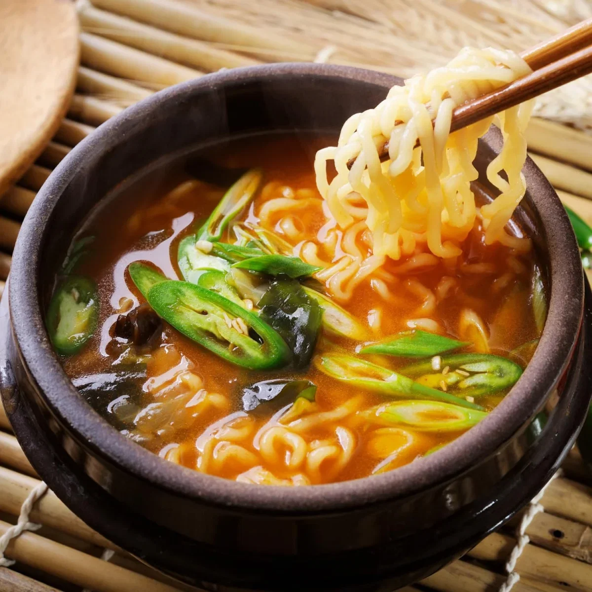 Vorgekochte MAI WA Ramen Nudeln für schnelle asiatische Gerichte