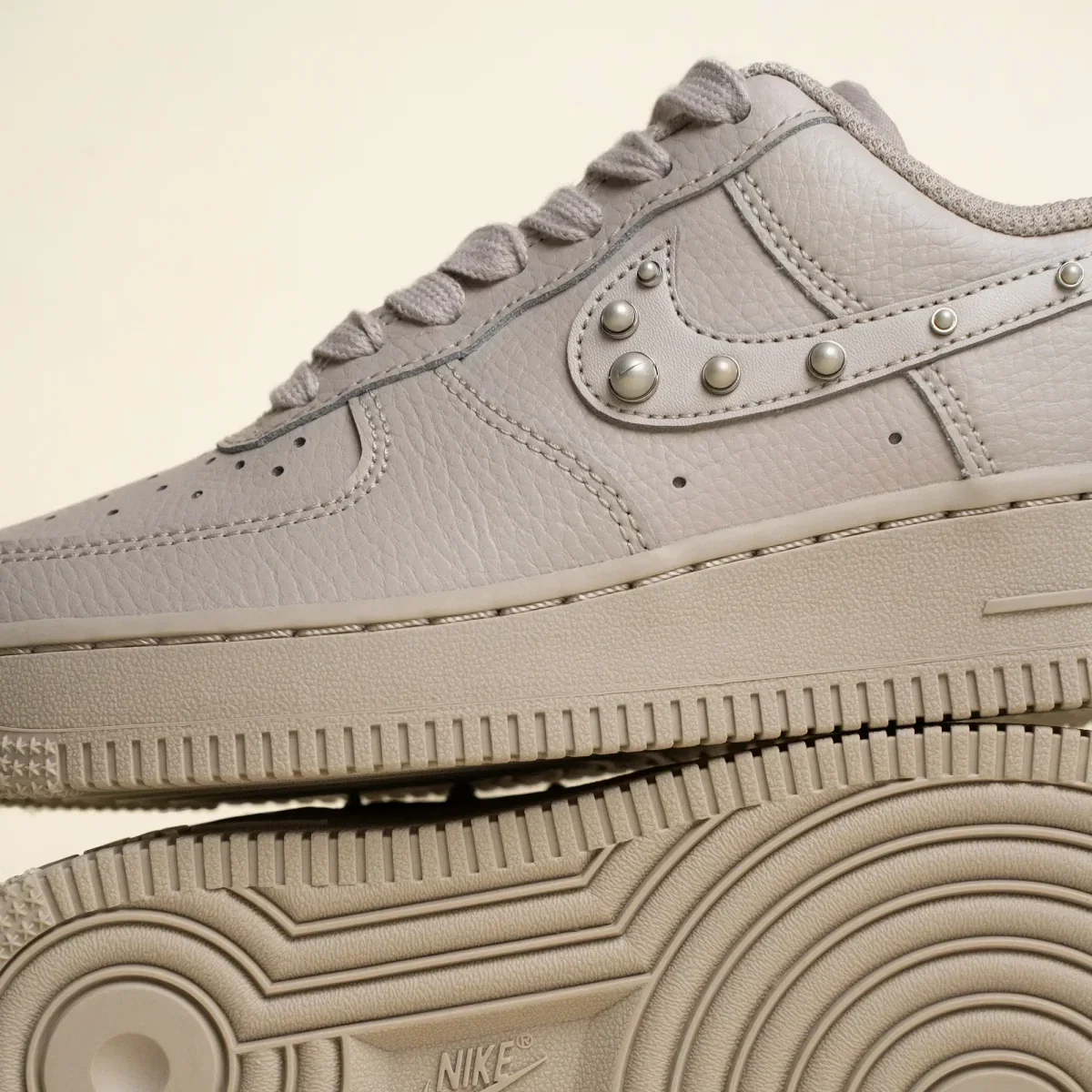 Nike Air Force 1 '07 Cream II Low-Top-Sneaker für Damen mit Leder-Synthetik-Obermaterial