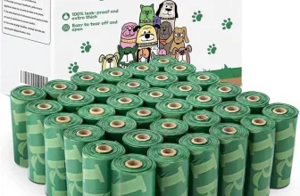 Grüne Hundekotbeutel-Rollen vor weißer Verpackung mit Tierillustrationen und OIRLVCE-Logo