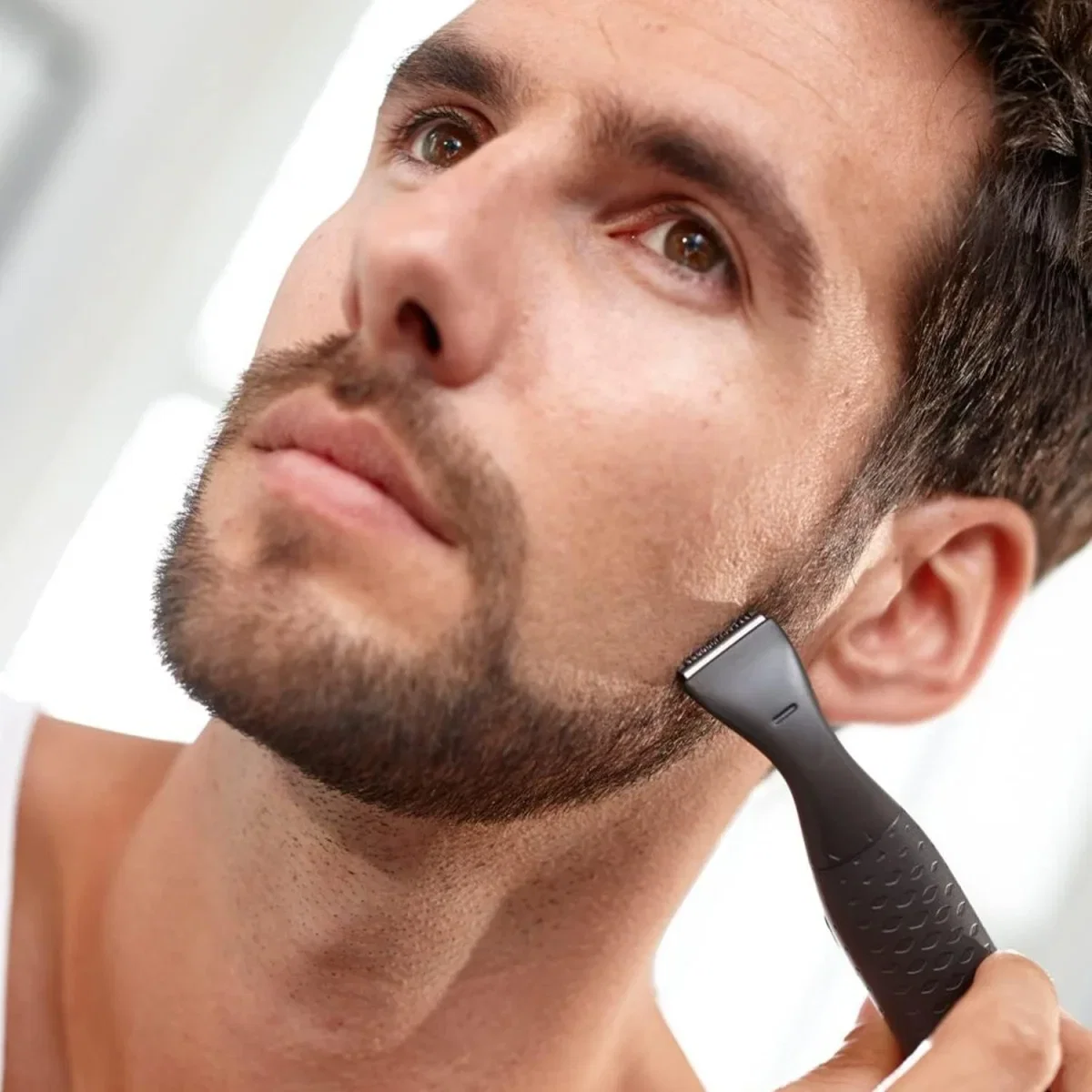 Philips Multigroom Series 1000 Besonders präziser Bartstyler MG1100/16