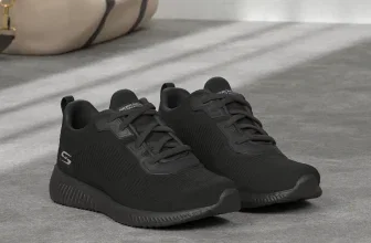 Skechers Damen Bobs Squad Tough Talk Sneaker mit Schnürung und Memory-Schaum