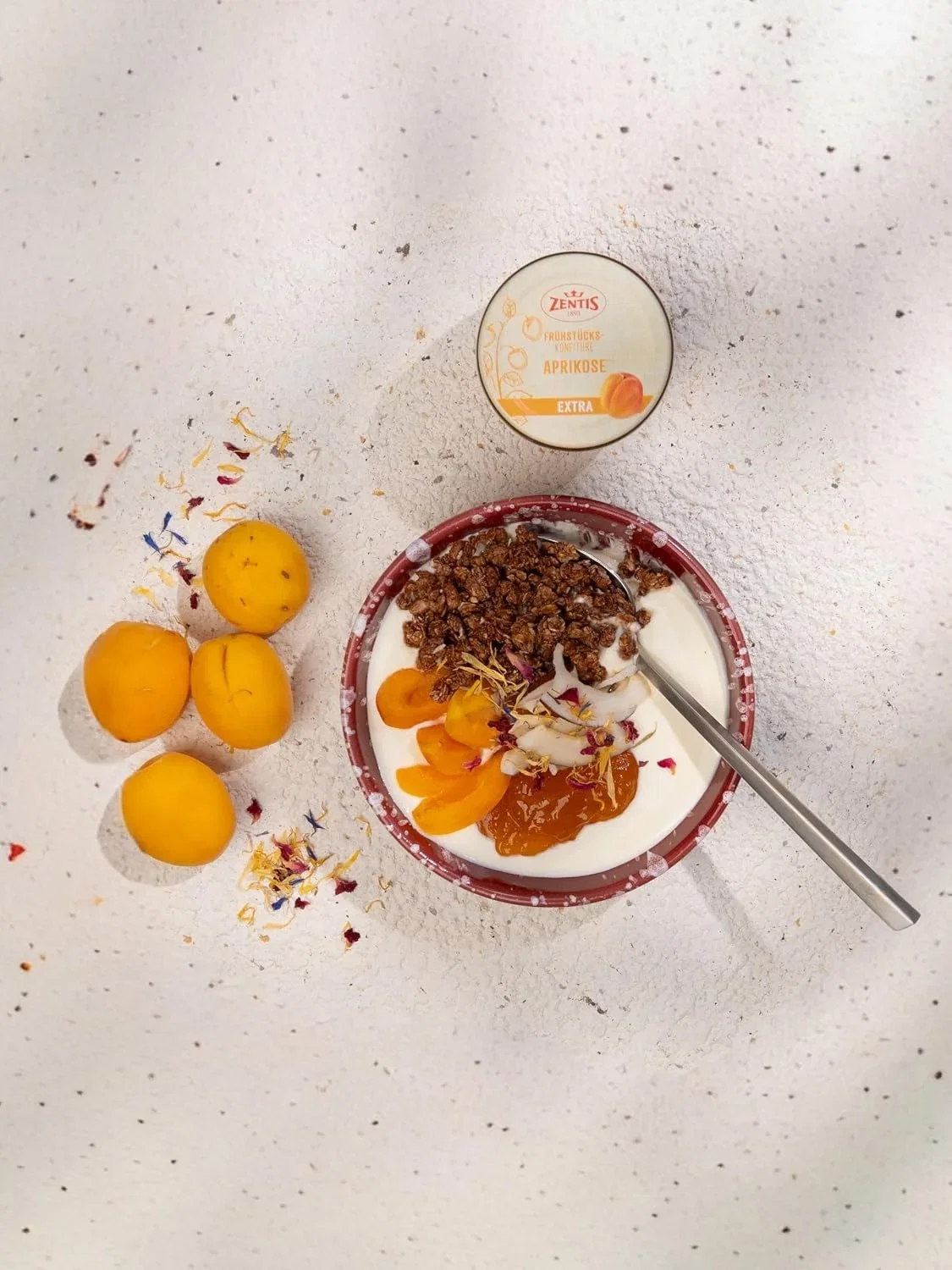 Zentis Aprikosenkonfitüre als fruchtiger Brotaufstrich zum Frühstück