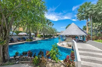 Rawai Palm Beach Resort auf Phuket in Thailand