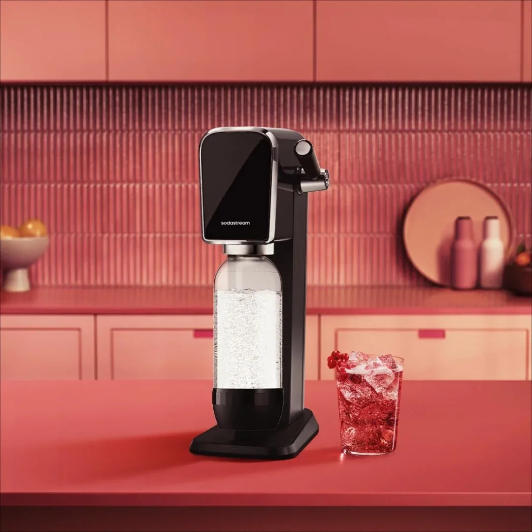 Zwei spülmaschinengeeignete 1-Liter-Kunststoffflaschen von SodaStream