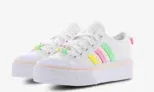 adidas Nizza Platform Low Friendship White-Beam Yellow-Beam Pink für 37,99 € inkl. Versand (statt 75,00 €)