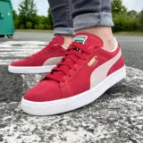 Puma Suede Classic Leder Sneaker in Rot (Gr. 36 bis 44) für 38,94 € inkl. Versand statt 45,00 €