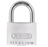ABUS Vorhängeschloss Titalium 64TI/20 gl.-6205 – ABUS-Sicherheitslevel 3 – Silber für 4,70 € inkl. Prime-Versand (statt 7,99 €)