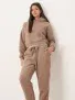 Asos DESIGN – Kuschliges Lounge-Set in Hellbraun mit Kurzem Kapuzenpullover und Hose (Gr. 32 bis 44) für 15,49 € inkl. Versand (statt 28,00 €)