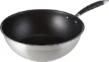 Amazon Basics Wok-Pfanne (28 cm) für 22,12 € inkl. Prime-Versand