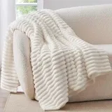Bedelite Kuscheldecke Flauschig Decke Klein (125×150) Für 8,49 € Inkl. Prime-Versand (Statt 13,99 €)