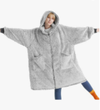 BEDSURE Hoodie Decke mit Ärmeln und Kapuze für 12,05 € inkl. Prime Versand (statt 17,99 €)