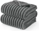 Bedsure Wasserdichte Hundedecke (102 X 127 Cm) Für 10,50 € Inkl. Prime-Versand (Statt 20,99 €)