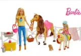 Mattel FXH15 Barbie Reitspaß mit Barbie (blond), Chelsea, Pferd & Pony für 23,09€ inkl. Versand