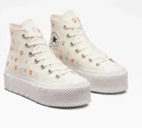 Chuck Taylor All Star Lift 2X Platform Mystic Symbols für 49,99 € inkl. Versand (statt 90,00 €)