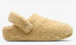 Crocs Cozzzy Slipper 209386-209 (Gr. 37-38 bis 38-39) ab 18,00 € inkl. Versand (Flex-Mitglied) (statt 32,00 €)