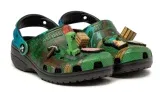 Crocs x Minecraft Classic Clog Kids (Gr. 29/30 – 38/39) für 44,00 € inkl. Versand (statt 59,95 €)