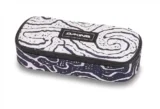Dakine Federmäppchen ‚Lava Tubes‘ in schwarz-weiß (22x10x6 cm) – für 10,11 € inkl. Versand statt 21,80 €