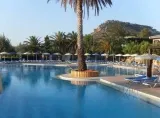 Rhodos All Inclusive: 7 Nächte im 4 Sterne Hotel Cathrin oberhalb der Anthony Quinn Bucht – mit Direktflug, Gepäck, Transfer & Zug-zum-Flug ab 561 € p.P.