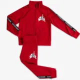 Nike Jordan Tracksuit Set Kinder Trainingsanzug (Gr. 96 -104 cm bis 116-112 cm) für 29,99 € inkl. Versand (statt 50,94 €)