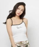 Karl Kani Small Signature Asymmetric Top (Gr. XS bis L) für 10,99 € inkl. Versand (statt 29,98 €)