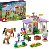 LEGO Friends Reitschule Set mit 2 Spielzeug-Pferden für 16,99 € inkl. Prime-Versand (statt 23,99 €)