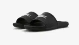 Lacoste Croco Slide 119 Sandalen/Badelatschen (Gr. 39,5, 40,5, 42, 43, 44,5 & 46) – für 19,99 € inkl. Versand statt 33,90 €