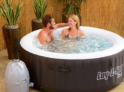 Bestway Lay-Z-Spa Miami AirJet Whirlpool mit 81 Massagedüsen für 262,99€ (statt 360,00 €)