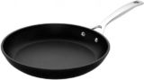 Le Creuset Aluminium-Antihaft Pfanne 28 cm für 71,25 € inkl. Versand