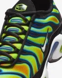 Nike Air Max Plus IH4458-001 (Gr. 37,5 bis 49,5) für 99,99 € inkl. Versand (statt 159,99 €)