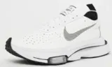 NIKE Air Zoom-Type Sneaker [Gr. 41+42 & 44 – 45] – für 70€ inkl. Versand statt 149€