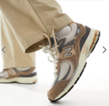 New Balance 2002R mushroom/hazy peach/castlerock Gr. 36-40,5 für 68,00 € inkl. Versand (statt 91,00 €)