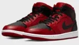 Nike Air Jordan 1 Mid Trainingsschuhe (Gr. 41 bis 47,5) für 83,99 € inkl. Versand (statt 119,00 €)