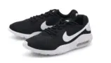 Nike Air Max Oketo in schwarz-weiß [Gr. 41 bis 46] für 41,41€ inkl. Versand statt 60€