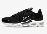 NIKE AIR MAX PLUS TN (DM2362-001) für 84,97 € inkl. Versand (statt 169,99 €)