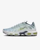 Nike Air Max Plus Herren Sneaker HV6227-001 (Gr. 37,5 bis 49,5) für 94,99 € inkl. Versand