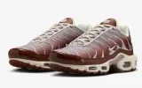 Nike Air Max Plus II7637-200 (Gr. 35,5 bis 47) für 94,99 € inkl. Versand (statt 189,99 €)