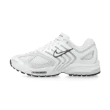 Nike Air Pegasus 2005 Damen Sneaker HQ5718-103 (Gr. 36,5 bis 41) für 62,23 € inkl. Versand