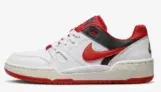 Nike Full Force Low Herrenschuh (FB1362-102) in weiß/rot + 3 Paar Socken für 45,36€ inkl. Versand (statt 80€)