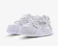 Nike Huarache Kinder Sneaker (Gr. 21-27) ab 21,99 € inkl. Versand (FLX Member) statt 41,47 €