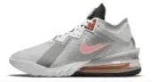 Nike LeBron 18 Low Bugs vs Marvin bis 47 1/2 für 74,99 € inkl. Versand (sattt 110,00 €)