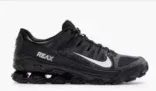 Nike Reax 8 TR Mesh Herren Sneaker in Schwarz (Gr. 40 bis 49,5) für 59,99 € inkl. Versand (statt 88,90 €)