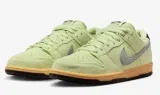 Nike Sb Dunk Low Verdugo Mountain HQ1626-300 (Gr. 36 bis 45) ab 59,99 € inkl. Versand  (Nike Member) (statt 131,90 €)
