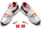 Nike Sneaker Air Huarache PRM QS X Liverpool für 53,94 inkl. Versand statt 123,00 €