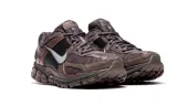 Nike Zoom Vomero 5 Hf5493-201 (Braun / Schwarz – Gr. 38,5-47) Für 83,20 € Inkl. Versand (Statt 112,00 €)