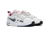 Nike x Futura WMNS Jam Train Electric | white für 60€ statt 90,99€